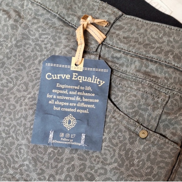 NWT Democracy "AB"solution Slimming & Butt Boost High Rise Jean - Picture 10 of 13